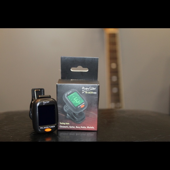 H&W Chromatic Tuner - Picture 1 of 3